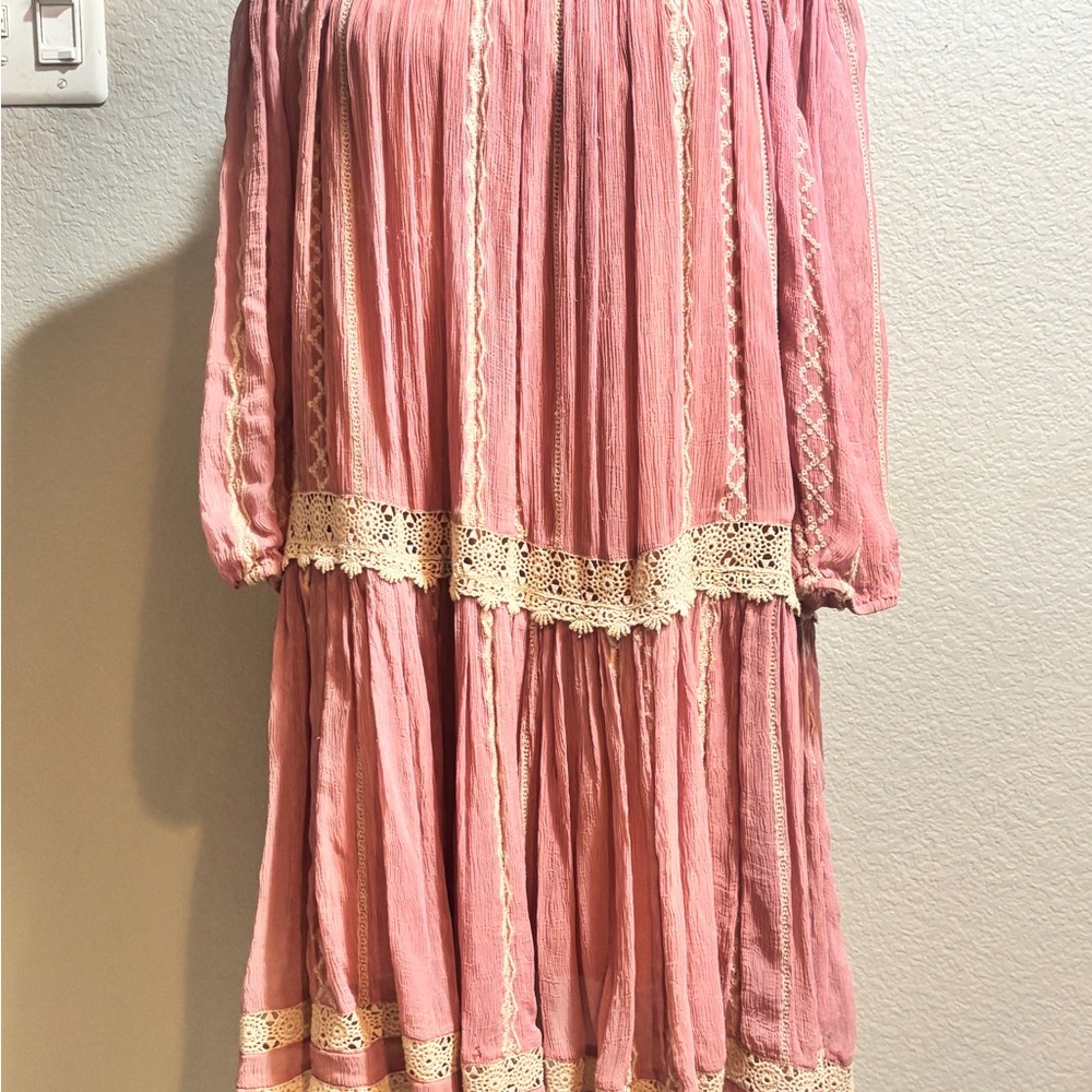 Anthropologie Floreat Orchard
Lace shift Dress Boho
Crochet Off Shoulder - Picture 4 of 8